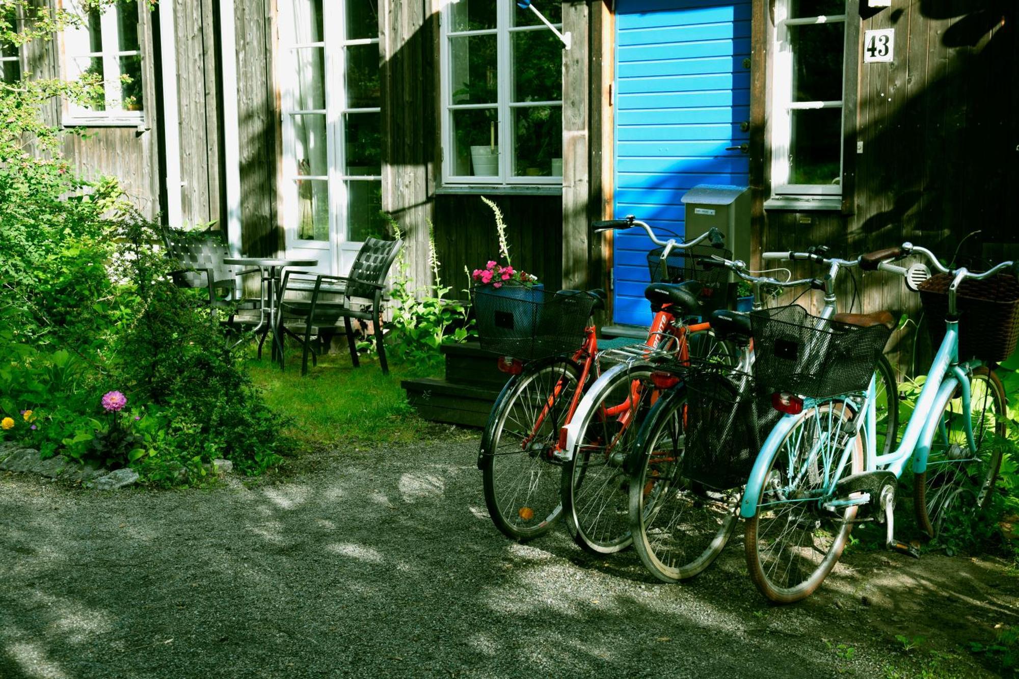 B&B Eco-Village 12 Min From City Стокгольм Экстерьер фото